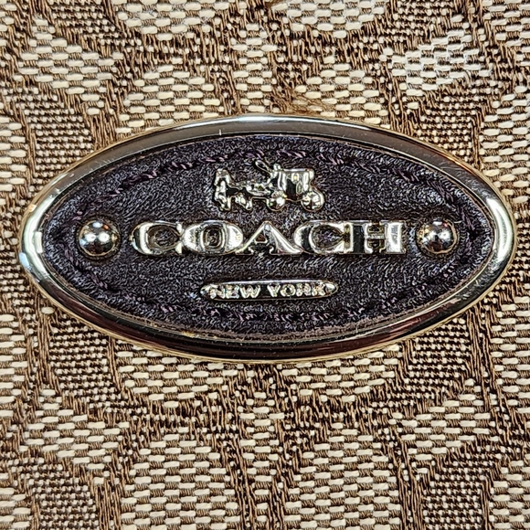 COACH Messenger Crossbody In Signature Jacquard - Picture 3 of 14